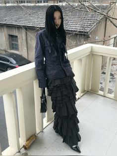 Classy Winter Party Outfit, Yn Outfit, Experimental Fashion, Winter Layering, Japanese Street Fashion, Cool Fits, Art Dress, Fashion Fits