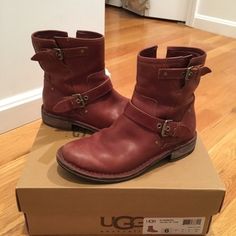 Discontinued Leather Uggs That Are Slightly Worn, Perfect For The Outdoors Or Even Dressed Up With Jeans :) 1 Inch Heel Leather Uggs, Boots Ugg, Brown Leather Ankle Boots, Shoes Brown, Womens Uggs, Ugg Shoes, Leather Ankle Boots, Ugg Boots, The Outdoors