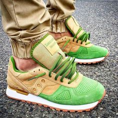 Anyone know where i can get these? Saucony Shadow, Trendy Mens Fashion, Gq Men, Simple Shoes, Fresh Shoes, Fashion Portfolio, Mens Fashion Classy, Black Barbie, Sneakers Men Fashion