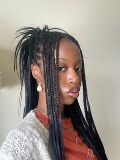 Beyonce Hairstyles Braids, Half Up Half Down Hairstyles Middle Part, No Part Box Braids, Bridesmaid Braids Hairstyles, Moesha Layered Braids, 90s Braid Styles, Micro Braids Updo Hairstyles, Jet Black Box Braids