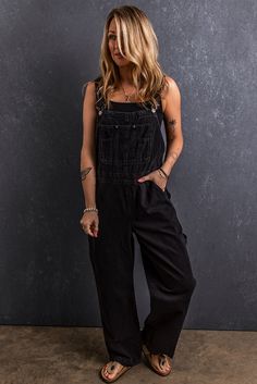 Shoulder Girdle, Black Denim Overalls, Salopette Jeans, Black Overalls, Maxi Dress Formal, Style Noir, Long Black Dress, Denim Overalls, Denim Jumpsuit