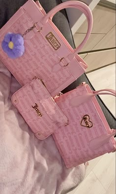 Pink Bag Collection, Juicy Bag Outfit, Cute Pink Purses, Pink Bags Aesthetic, Juicy Couture Collection, Purse Collection Aesthetic, Big Purse Aesthetic, In My Purse Aesthetic, Purses And Handbags Aesthetic