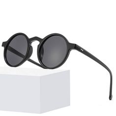 Round Frame Tinted Lens Sunglasses UV Protection: UV400 - Lens Material: AC Black Anti-reflective Sunglasses For Beach, Matte Black Anti-reflective Sunglasses For Beach, Small Frame Glasses, Vintage Round Sunglasses, Round Eyewear, Round Sunglasses Vintage, Round Sunglasses Women, Sunglasses Uv Protection, Uv Sunglasses