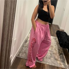 Unisex Sweat Pants In Pink! Have Multiple In Stock! Pink Sweats Outfit, Pink Sweatpants Outfit, Wide Leg Sweats, Balenciaga Pants, Clothing Line Ideas, Streetwear Sweatpants, Oversized Sweatpants, Sweats Outfit, Pink Sweats