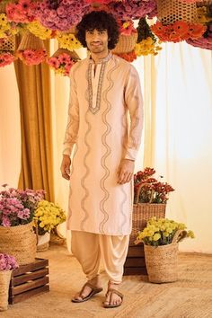 Buy Purple Kurta Chanderi Silk Hand Embroidered Lotus Kingdom Set For Men by Runit Gupta Online at Aza Fashions. Punit Balana, Bandhani Print, Red Kurta, Pink Kurta, Pernia Pop Up Shop, Satin Silk, Kurta Set