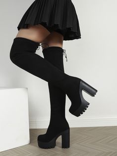 Women With Ties, Boots Elegant, Cute Shoes Heels, Women Tie, Sock Boots, Boots Women Fashion, Really Cute Outfits, Edgy Outfits, Heel Boots