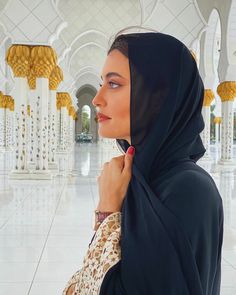 Muslim Women, Beauty Women, Egypt, Dubai, Log In, Log, Fashion Outfits, Beauty