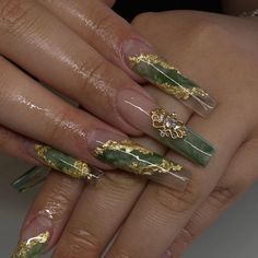 Maroon Nail Art Designs, Maroon Nail Art, Sweet 16 Nails, Maroon Nail, Jade Nails, Emerald Nails, Gold Acrylic Nails, Long Nail Art, Green Acrylic Nails