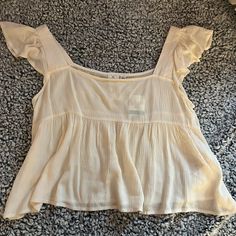 Brand New, Bought A Couple Years Ago From Dry Goods, Never Worn Casual Cream Flowy Tops, Flowy Cream Casual Tops, Cream Flowy Short Sleeve Tops, Flowy Cream Short Sleeve Tops, Cream Cropped Tops For Summer, Cream Cropped Top For Summer, Cropped Cream Top For Vacation, Cream Sleeveless Daytime Top, Cream Sleeveless Top For Daytime