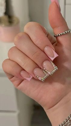 There's a new beauty trend taking over Instagram and it's absolutely stunning. Say hello to "quartz nails". Blinged Short Nails, Cute Short Acrylic Nails Square With Rhinestones, Pink French Tip Nails With Diamonds, Short Frenchies With Rhinestones, Blinged Out Nail Sets, Short Nails Gel Designs, Rhinestone Nails French Tips, Short Pink Nails With Rhinestones, Short Nails Rhinestones