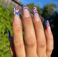 Cute and patriotic 4th of July nails and nail designs. Must try red, white and blue nail art for memorial day and 4th of July. 4th Of July Nail Designs, Red White Blue Nails, July Nail Designs, 4th Of July Nail, Blue Coffin Nails