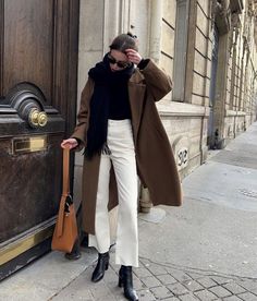 Brown Coat Outfit, Long Coat Outfit, Trench Coat Fall, Europe Outfits, Chique Outfits, Coat Outfit, Brown Coat