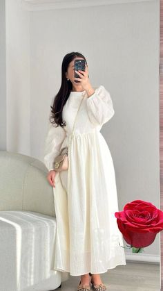 Modest Birthday Outfit, Modest Classy Outfits, Trial Room, Modesty Outfits, Dinner Dress Classy, Pakistani Fancy Dresses, Beautiful Pakistani Dresses, Mode Abaya