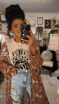 Western Spring Outfits, Boho Spring Outfits, Boho Mom Outfits, Salon Fits, Edgy Mom Outfits, Hairstylist Outfits, Mom Outfits Fall, Edgy Boho, Fair Outfits