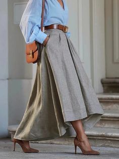 #midi skirts ideas# Formal Church Outfits, Work Skirt Outfit, Linen Skirts, Fitted Midi Skirt, Smart Casual Dress, Business Skirt, Classic Skirts, Casual Outfit Inspiration, Summer Elegant