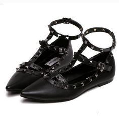 Nwot Super Cool Unique Flats Size 38 Us 7.5 Leather Upper Pointy Toe Euro Fashion By Jitianxi Euro Fashion, Studded Gladiator Sandals, Gladiator Sandals, Super Cool, Women's Shoes Sandals, Black Silver, Shoes Sandals, Leather Upper, Size 7