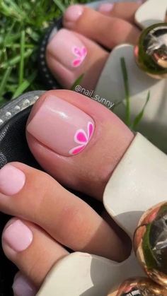 Simple Toe Nail Art, Pink Toe Nail Designs, Pedicure Pink, Pedicure Art, Ideas Pedicure, Pink Toe Nails, Simple Toe Nails, Toenail Art