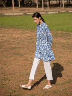 No more blues tunic - Trendroots Silk Kurti Designs, Silk Kurti, Tunic Style Tops, Tunic Style, Tunic Styles, Style Statement, Kurti Designs, Hip Length, Fabric Cotton