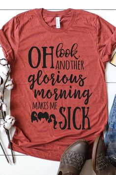 Oh look another glorious morning makes me sick. Halloween shirt. #halloween #shirt #gift #october #hocuspocus Hocus Pocus Shirt, Creepy Halloween Decorations, Vinyl Shirts, Halloween Shirts, Women Halloween, Fall Shirt, Halloween Tees, E Card, Diy Shirt