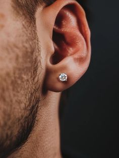 Round Diamond Earring For Men Lab Grown Diamond Stud Earring, Men Studs Solitare Earring, Classic Men Earring Men Jewelry, Men Gift For Him Classic Round Diamond Studs made with round brilliant-cut diamonds set in a four prong setting. 𝐄𝐚𝐫𝐫𝐢𝐧𝐠𝐬 𝐃𝐞𝐭𝐚𝐢𝐥𝐬: ↣ Made-To-Order. ↣ Gold: 14K / 18K Solid Gold. ↣ Gold Color: Yellow Gold, Rose Gold, White Gold. ↣ Number of Diamond: 2 ↣ Diamond Cut: Round ↣ Setting Type: Four Prong   𝐋𝐚𝐛 𝐆𝐫𝐨𝐰𝐧 𝐃𝐢𝐚𝐦𝐨𝐧𝐝 𝐃𝐞𝐭𝐚𝐢𝐥𝐬 (𝐋𝐚𝐛): ↣ Lab Grown Focal Diamond: 0.20 CT, 0.50 CT, 1.00 Ct, 1.50 CT, 2.00 CT, 3.00 CT, 4.00 CT, 5.00 CT, 6.00 CT ↣ Lab Diamond Clarity & Color: VS Clarity & DEF Color ↣ 𝐃𝐢𝐚𝐦𝐨𝐧𝐝 𝐂𝐞𝐫𝐭𝐢𝐟𝐢𝐜𝐚𝐭𝐢𝐨𝐧: IGI Certification will be included with your purchase for the main center diamond 1 CT and above. Diamond Studs For Men, Ear Piercings For Men, Men Ear Piercing, Mens Diamond Earrings, Earring For Men, Diamond Stud Earring, Round Diamond Earrings, Stud Earrings For Men, Jewelry Men