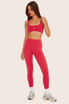 Spice up your workout routine with our Formcloud™ Leggings in Spicy. High-waisted and seamless, these leggings offer a smooth, sculpted fit. With no side or front seams, they showcase the innovation of our proprietary FormCloud™ fabric. 32a Bra, Set Active, 32d Bra, Buttery Soft Leggings, Flare Leggings, Soft Leggings, Bike Shorts, Spice Up, Workout Leggings