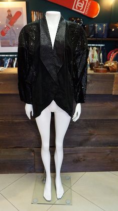 Hello I'm glad you're here PANDORA FASHION shop I offer vintage ROBERTO CAVALLI lather jacket AUTHENTIC ! size on tag tg S composition 30% viscoze 40% leather 30% other fibres used in very good condition full length cm/ inch length from armpit cm/ inch width armpit to armpit cm/inch waist cm/ inch length sleeves cm/ inch length sleeves from armpit cm/ inch If you have any question write to me I GUARANTEE AUTHENTICITY Add my store to favorites. You will be informed about the new lists https://www Vintage Roberto Cavalli, Leather Blazer, Fashion Shop, Roberto Cavalli, Poland, Length Sleeve, Full Length, Composition, Bathing Beauties