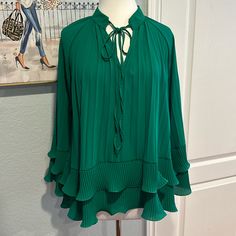 T.X. Collection Emerald Green Blouse Made In Italia Nwt! Green Flowy Ruffled Blouse, Flowy Green Blouse For Fall, Green Tie Neck Top For Fall, Elegant Flowy Green Blouse, Chic Green Tie Neck Blouse, Spring Flowy Tie Neck Blouse, Flowy Tie Neck Blouse For Spring, Chic Tie Neck Flowy Blouse, Elegant Green Flowy Top