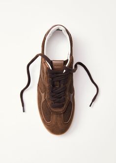 Tb.490 Rife Chocolate Brown Leather Sneakers | ALOHAS Aloha Sneakers Outfit, Alohas Sneakers, Brown Sneakers Outfit, Brown Shoes Outfit, Brown Suede Sneakers, Brown Doc Martens, Alohas Shoes, Shoes 80s, Brown Trainers