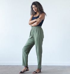 The Dani pattern is an elastic waist short or pant with inseam and rear pockets, a small paperbag waist, and a cuff. B And D, Short Pant, Herringbone Fabric, Pants Sewing Pattern, Paper Sewing Patterns, Indie Sewing Patterns, Travel Wardrobe, Elastic Waist Shorts, Cotton Voile