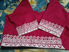 Small Birthday Cakes, Diwali Pictures, Bengali Art, Fabric Paint Diy, Amazing Facts For Students, Fabric Paint Designs, Wedding Blouse Designs, Paint Diy