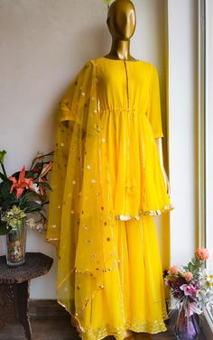 Designer Gharara, Label Kanupriya, Haldi Dress, Sharara Designs, Mehendi Outfits, Frock Style, Short Kurta, Salwar Kamiz, Kurti Designs Party Wear