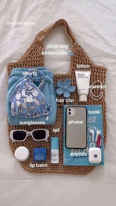 essentials for a beach day! Blue aesthetic <3 Summer Bag Essentials, Road Trip Bag, Road Trip Kit, Minimalist Living Room Ideas, Beach Vacation Packing List, Beach Bag Essentials, Everyday Bag Essentials, Packing Essentials List, Living Room Minimalist