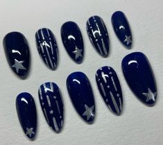 Blue And Silver Nails, Silver Nail Designs, Dark Blue Nails, Hippie Nails, Grunge Nails, Simple Acrylic Nails, Pretty Gel Nails