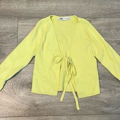 New Without Tags Zara Lime Green / Yellow Tie Cardigan Top. Falls A Little Above Your Waist. Never Worn. Zara V-neck Summer Cardigan, Yellow Long Sleeve Spring Sweater, Zara Green Spring Cardigan, Yellow Long Sleeve Cardigan For Spring, Zara Yellow Sweater For Spring, Trendy Yellow Summer Cardigan, Trendy Yellow Spring Cardigan, Yellow Fitted V-neck Cardigan, Yellow Casual Spring Cardigan