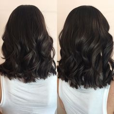 Brown Lob, Haircut Curtain, Brown Wavy Hair, Dark Brunette Hair, Brown Hair Inspo, Medium Length Haircut, Hair Medium, Round Faces, Hair Inspiration Color