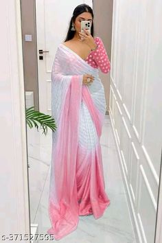 Saree Pose, Fashionable Saree, Design Saree, Saree Poses, Indian Fashion Saree, Saree Design, Indian Culture