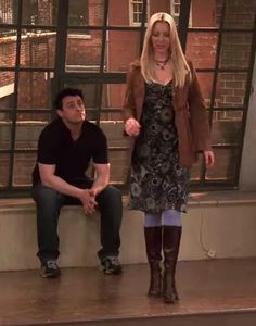 Outfits From Friends, Friends Outfits 90s, Hxh Characters, Phoebe Buffay, Tv Show Outfits, Outfit 90s, 90s Outfit, Whimsical Fashion