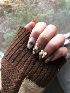 Cute Nail Ideas For Thanksgiving, Bear Nails Aesthetic, Teddy Bear Almond Nails, Bear Themed Nails, Bear Short Nails, Bear Nails Teddy, Bear French Tip Nails, Taehyung Nails, Teddy Bear Brown Nails