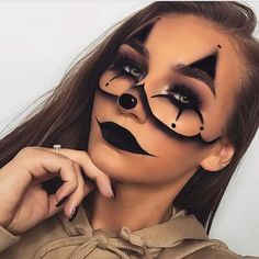 63 Trendy Clown Makeup Ideas for Halloween 2020 - Page 4 of 6 - StayGlam Clown Makeup Ideas, Easy Clown Makeup, Halloween Makeup Diy Easy, Makeup Ideas For Halloween, Cute Clown Makeup, Gangster Clown, Halloween Makeup Clown, Joker Makeup, Halloween Makeup Diy