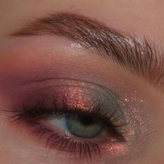 Makeup Inspo Colorful, Indie Eyeshadow, Clionadh Cosmetics, Thick It Stick It, Indie Makeup, Makijaż Smokey Eye