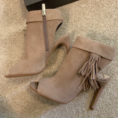 Beige Peep Toe Booties With Fringe Tassel. New In Box! Size 6 Beige Open Toe Boots For Fall, Chic Beige Open Toe Boots, Beige Open Toe Suede Boots, Womens Black Suede Boots, Vince Camuto Boots, Womens Suede Boots, Peep Toe Booties, Chunky Heels Boots, Studded Boots