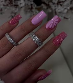 Acrylic Aesthetic, Nail Cute, Pink And Glitter, Glitter Aesthetic, Flowers Glitter, Aesthetic Nail, Turquoise Nails, Spring Acrylic Nails