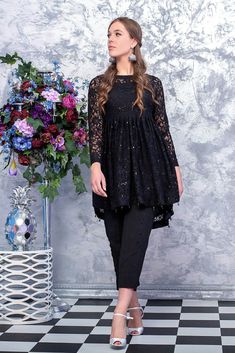 Net Dresses Pakistani, Black Dress Design, Net Dress Design, Black Net Dress, Black Kurti, Wear Black Dresses, Frock Fashion, Gaun Fashion, Pakistani Fashion Casual