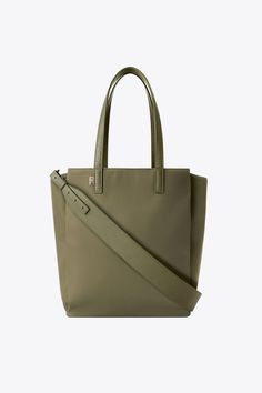 BÉIS 'The Commuter Tote' in Olive - Olive Green Commuter Tote For Work & Travel Pink Luggage, Work Accessories, Luggage Covers, Everyday Tote, Luggage Sets, Work Travel, New People, Green Bag, Tote Backpack