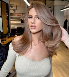 Olive Skin Blonde Hair, Pale Skin Hair Color, Brown Hair Color Ideas, Brown Hair Color