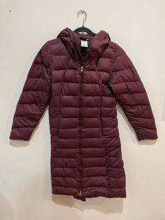 Patagonia Downtown Loft Parka Goose Down Long Jacket Medium Women’s Dark currant Downtown Loft, Downtown Lofts, Long Jacket, Patagonia, Vest Jacket, Parka, Looks Great, Loft, Women Accessories