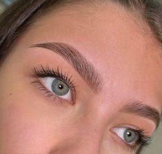 Blonde Eyebrow Lamination, Blonde Brow Lamination, Laminated Eyebrows Natural, Eyebrow Inspo Natural, Natural Brow Lamination, Brow Tint And Lamination, Eyebrows Lamination, Eyebrow Transformation