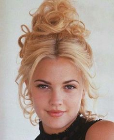 90s Hairstyles, Drew Barrymore, Pretty Hairstyles, Paloma, Hair Looks