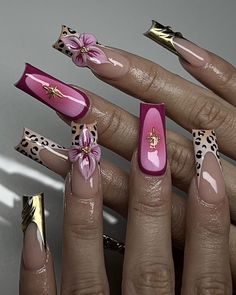 ig: nailsxomari Puerto Rico Nails, Blue Diamond Nails, Nails Board, Quinceanera Nails, Vday Nails, Medium Nails, French Manicure Nails, Glamour Nails