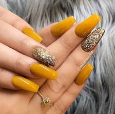 Nail Atum, Yellow Nails Ideas, Nail Art Classy, Acrylic Nails Glitter, Acrylic Nail Designs Coffin, April Nails, Purple Acrylic Nails, Nails Classy, Gel Acrylic Nails